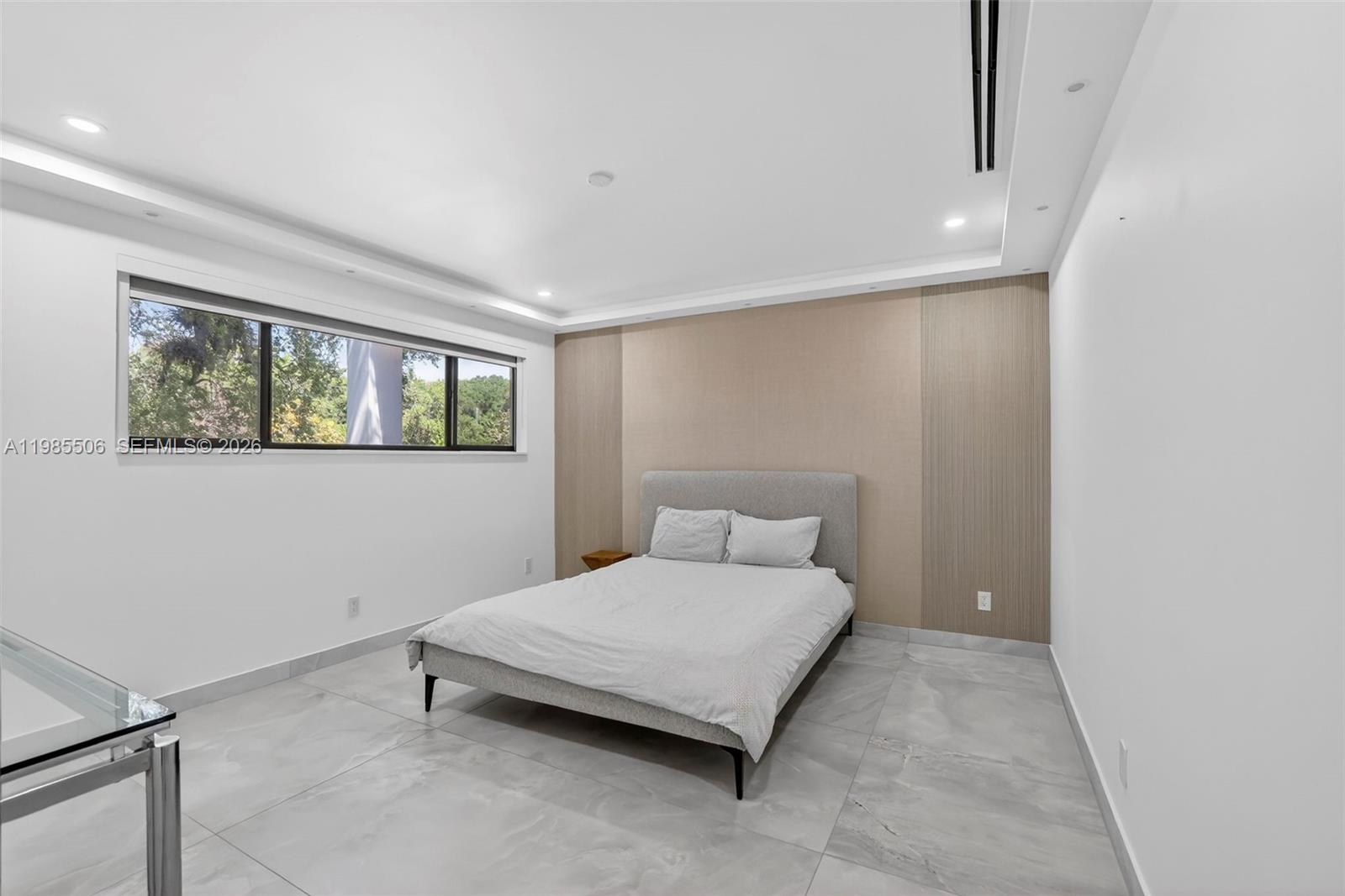 RIVERLAND MANORS - Residential Lease