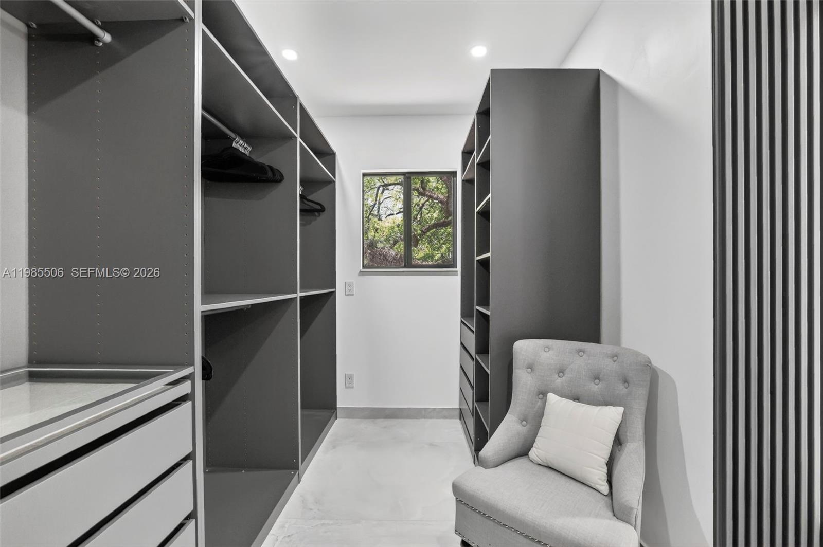 RIVERLAND MANORS - Residential Lease