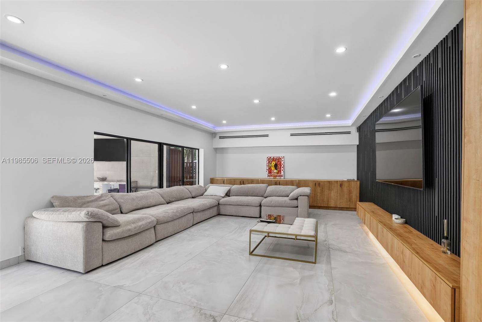 RIVERLAND MANORS - Residential Lease