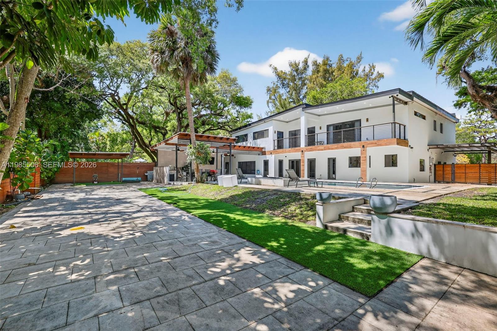 RIVERLAND MANORS - Residential Lease