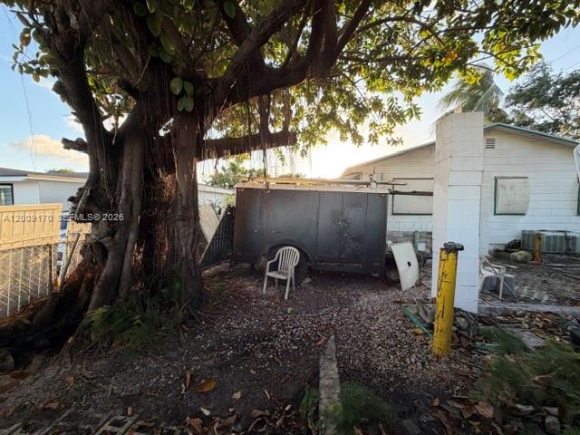 INGLESIDE PARK 1ST ADDN - Residential