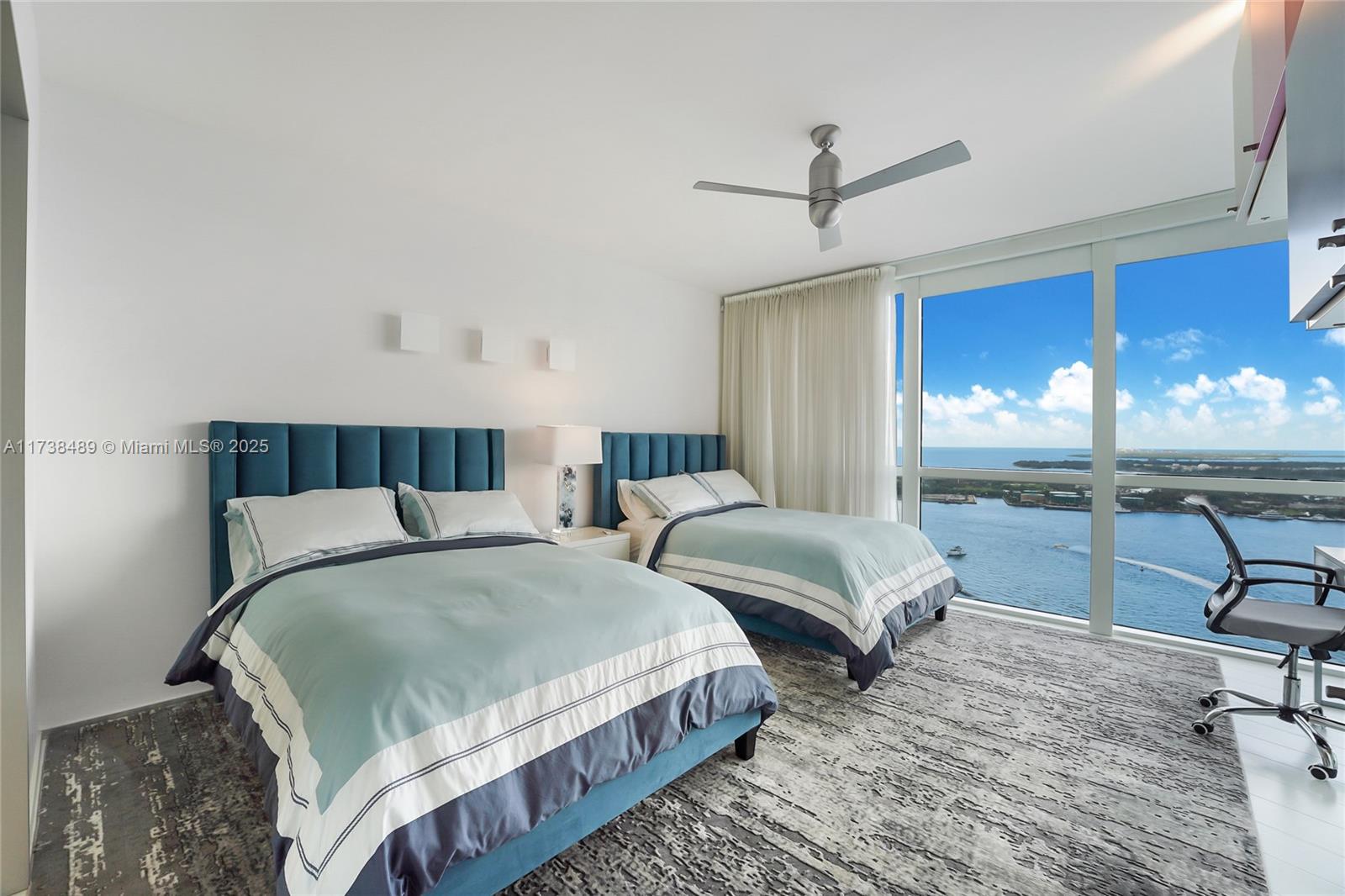 ICON CONDO - Residential