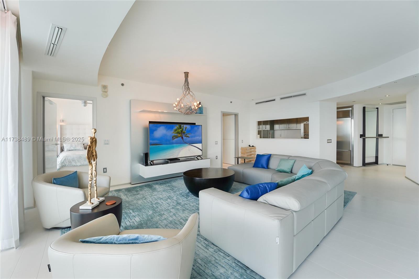 ICON CONDO - Residential