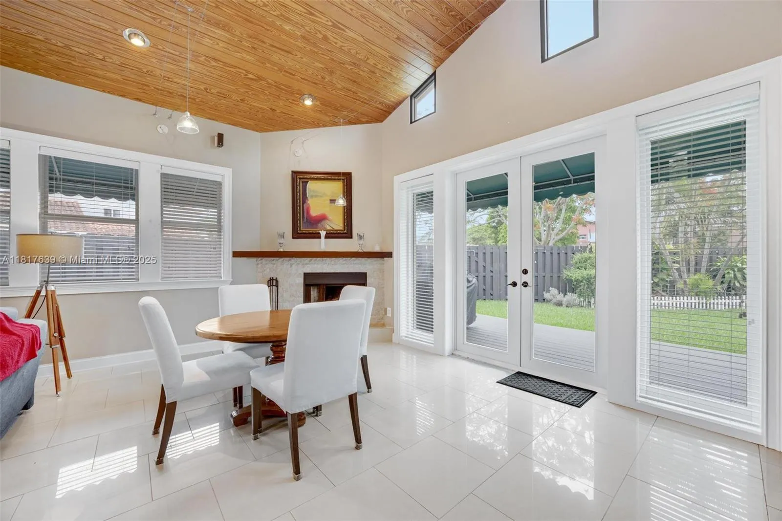 Miami, Florida 33165, United States, 4 Bedrooms Bedrooms, ,3 BathroomsBathrooms,Residential,Active,148197