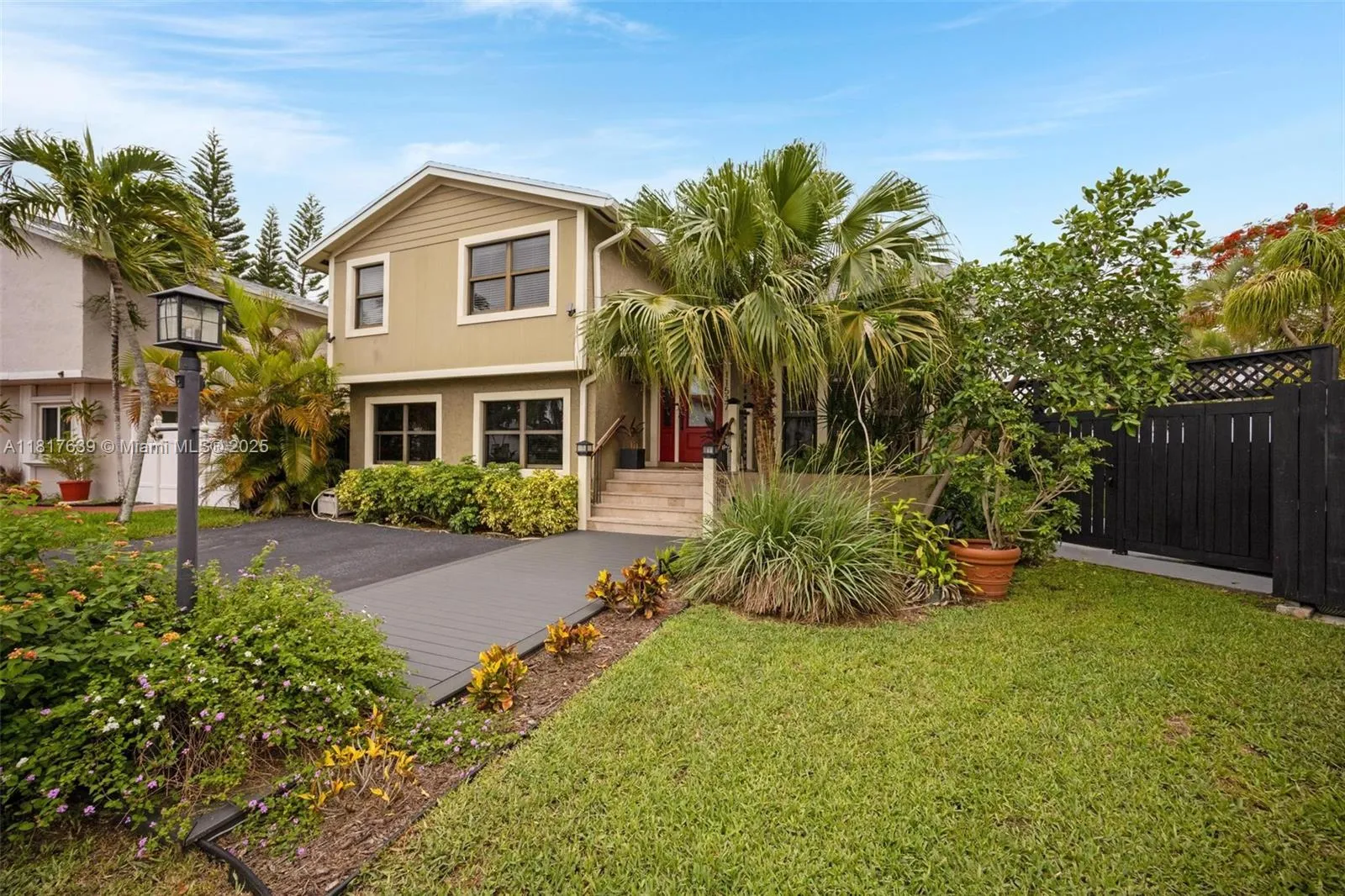 Miami, Florida 33165, United States, 4 Bedrooms Bedrooms, ,3 BathroomsBathrooms,Residential,Active,148197