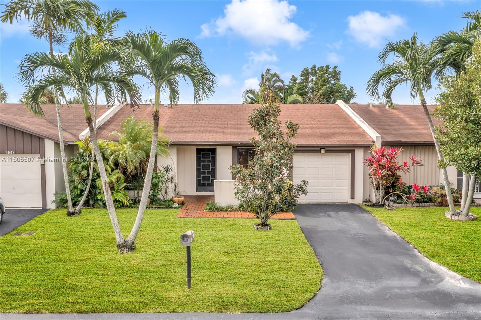 KINGS POINT 2 - Residential