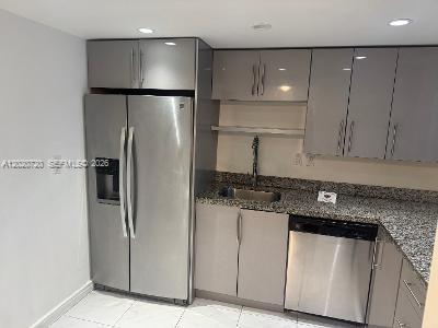 1000 Parkview Dr 226