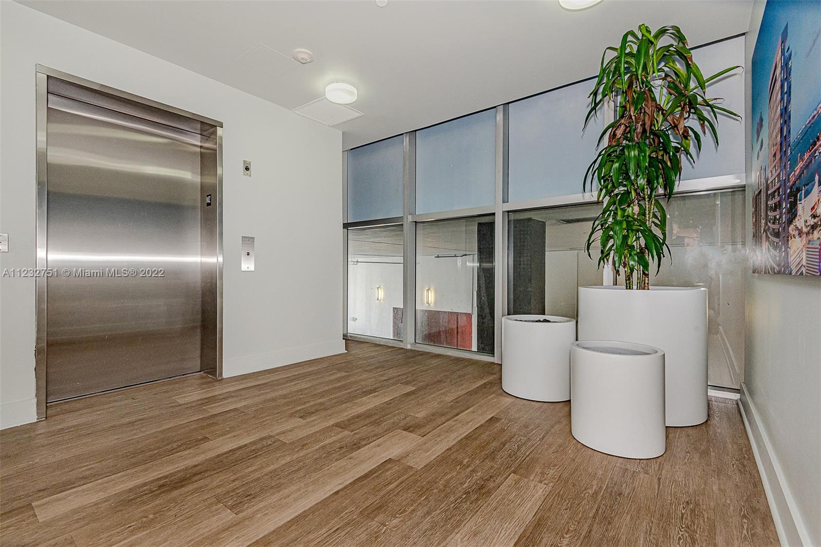 Great Office (887 sqft) completely furnished. Three offices rooms, one conference room and reception area. Ideal for Technology Company, attorney, accountants or Architectural firm. "Located in the heart of Brickell Avenue at 500 Brickell East Tower" on the 2nd floor suite M-4, 2 parking spaces.
