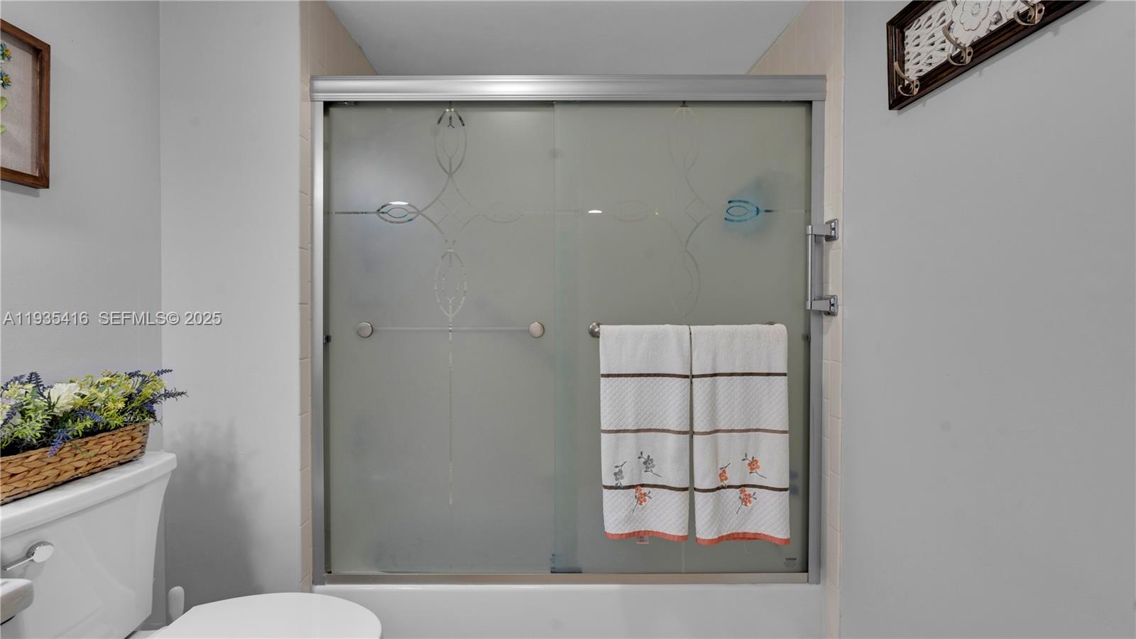 IVANHOE EAST AT CENTURY V - Residential