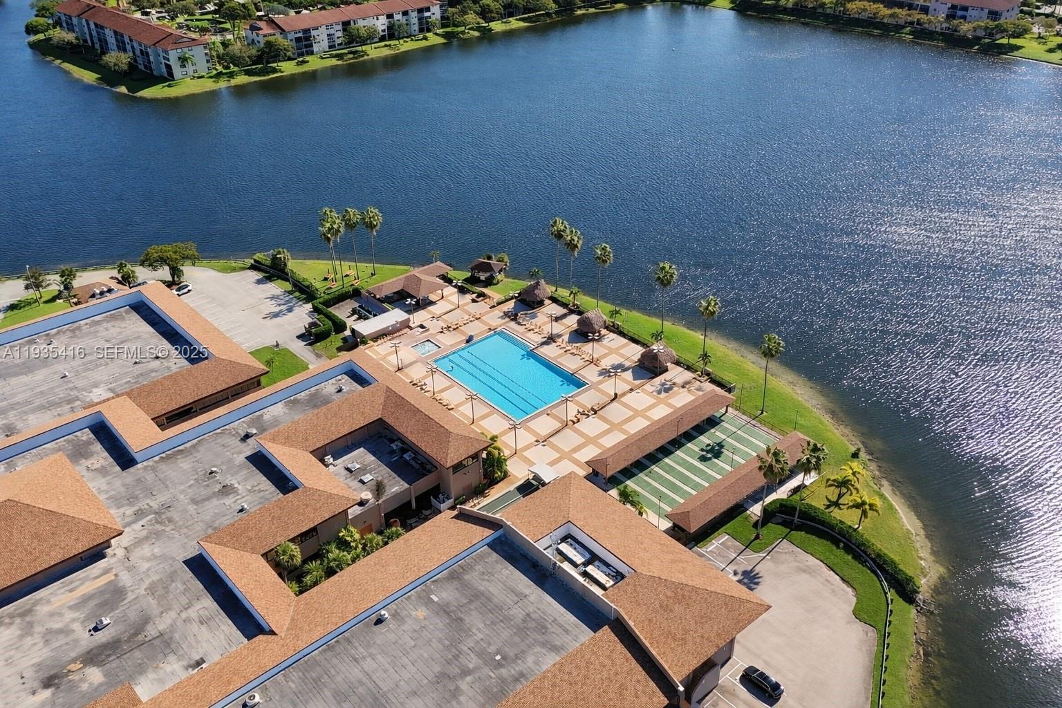 IVANHOE EAST AT CENTURY V - Residential