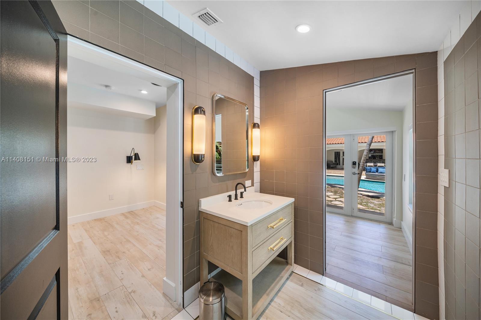 MID GOLF SUB - Residential