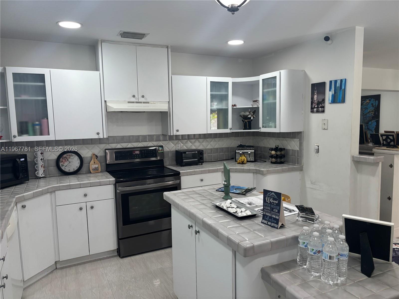 CORAL VILLAS REV - Residential