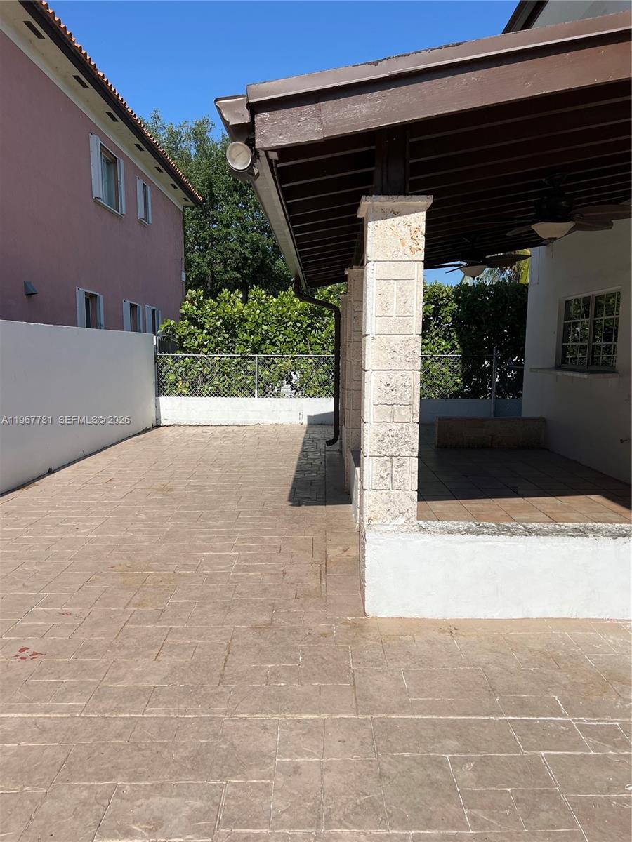 CORAL VILLAS REV - Residential