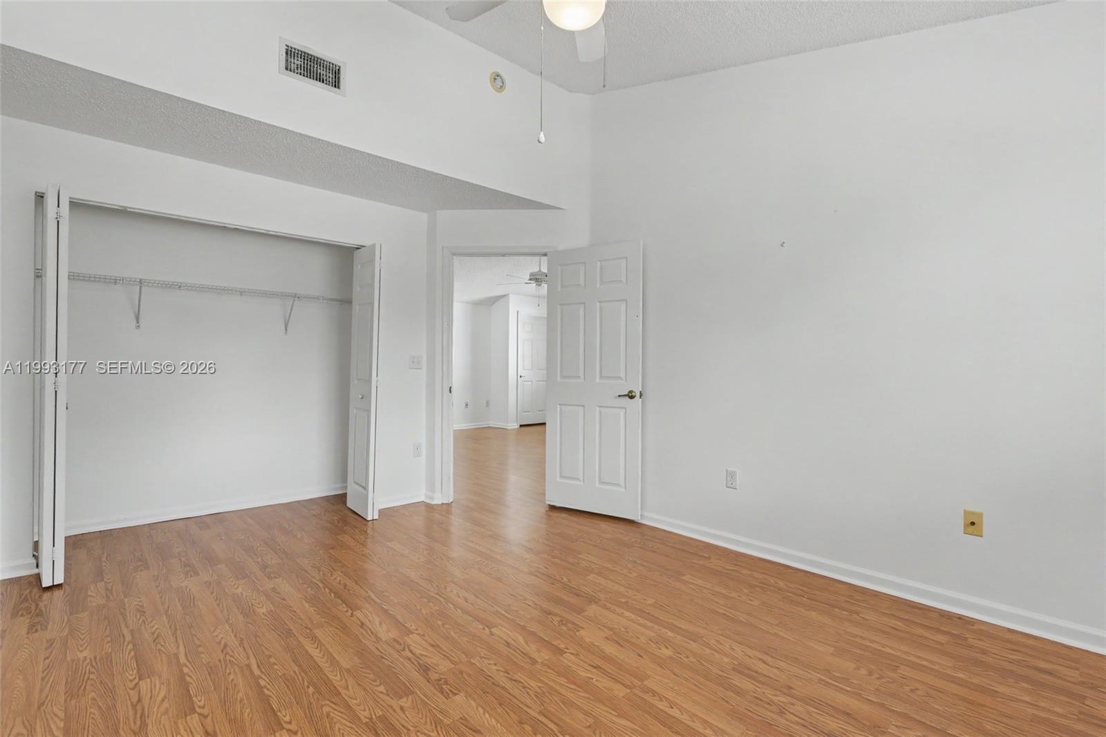 SUNSET PLAZA - Residential