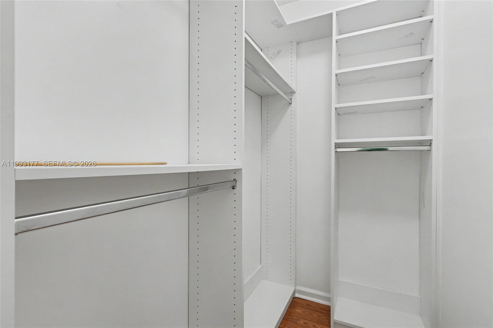 SUNSET PLAZA - Residential