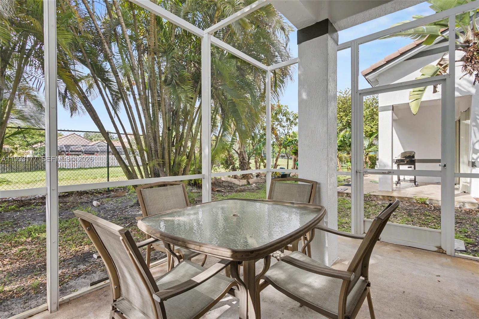 SUNSET PLAZA - Residential