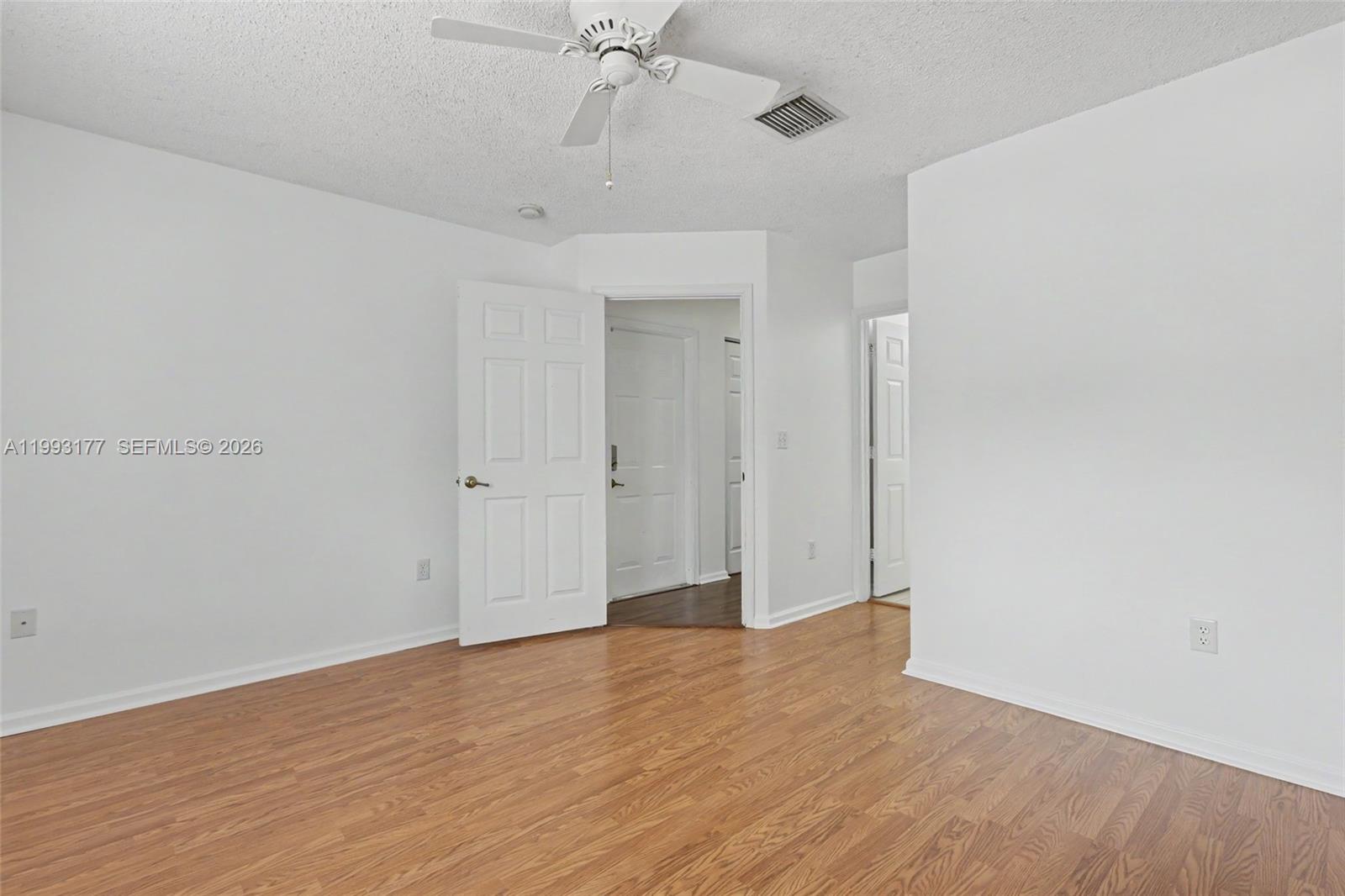 SUNSET PLAZA - Residential