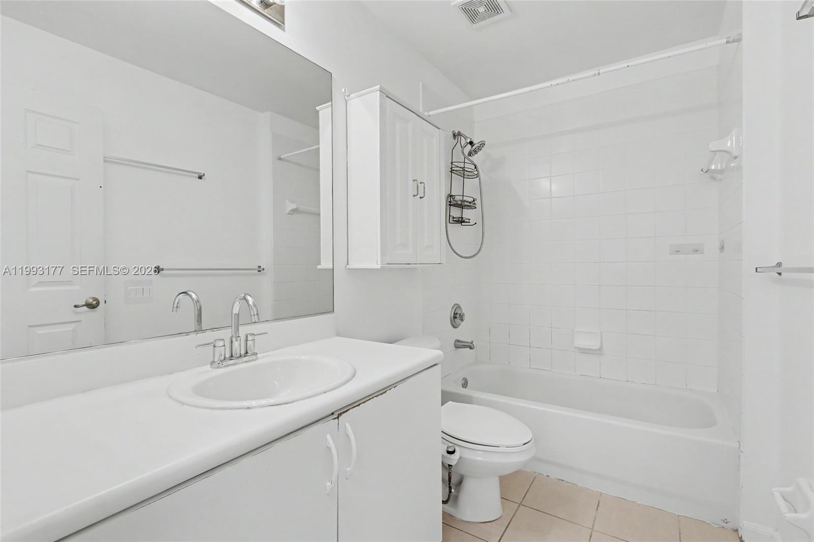 SUNSET PLAZA - Residential