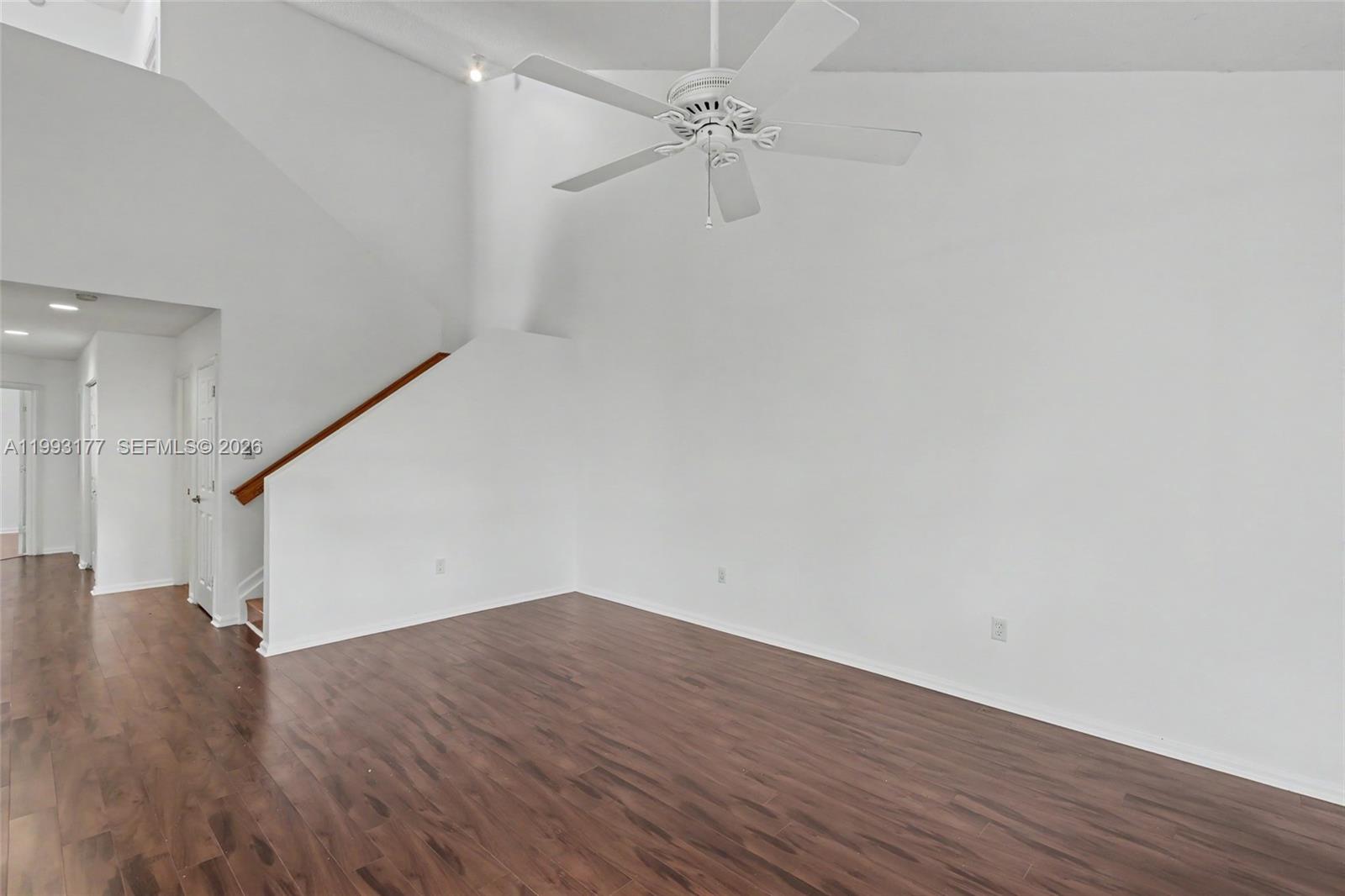 SUNSET PLAZA - Residential