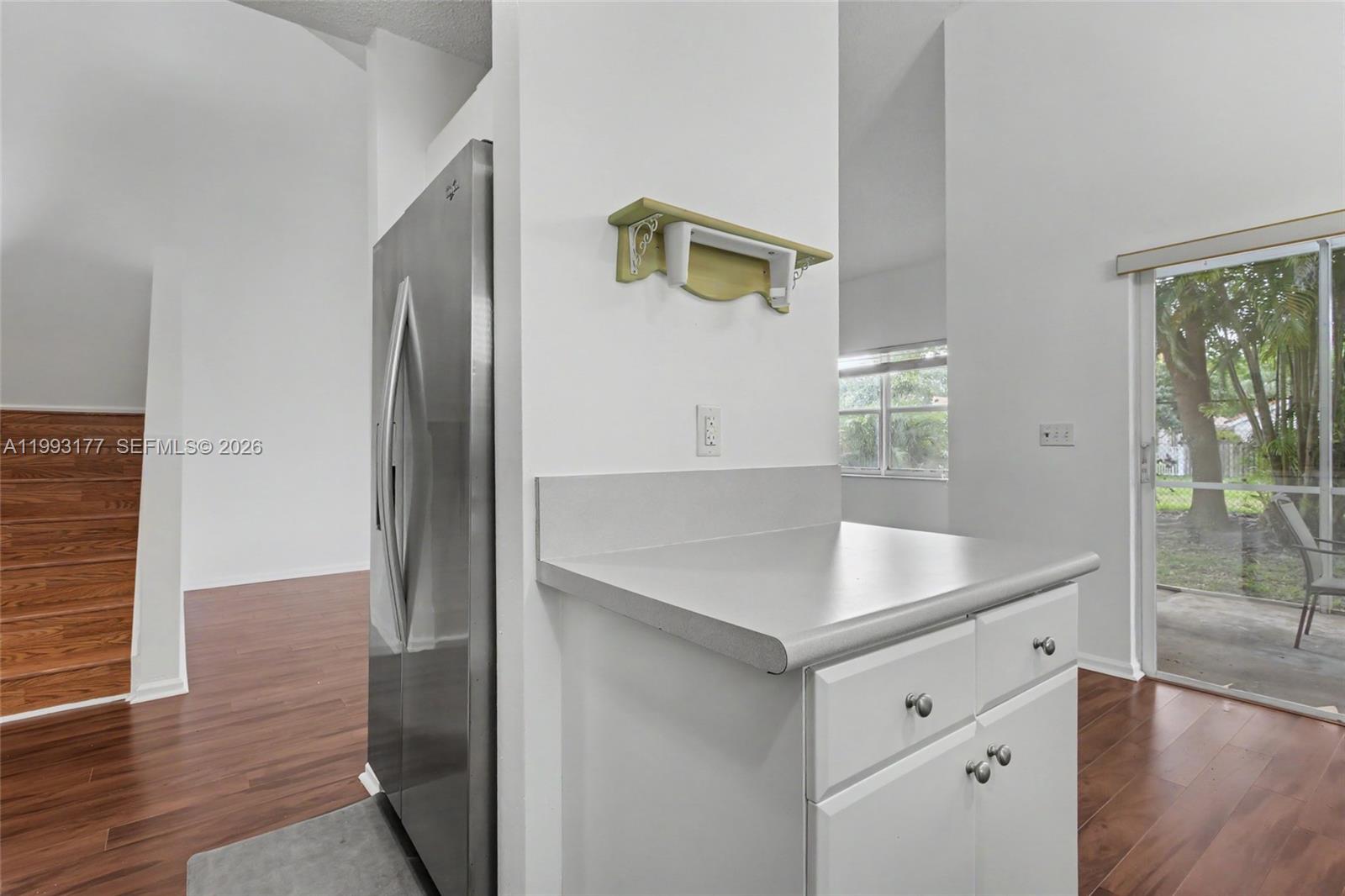 SUNSET PLAZA - Residential