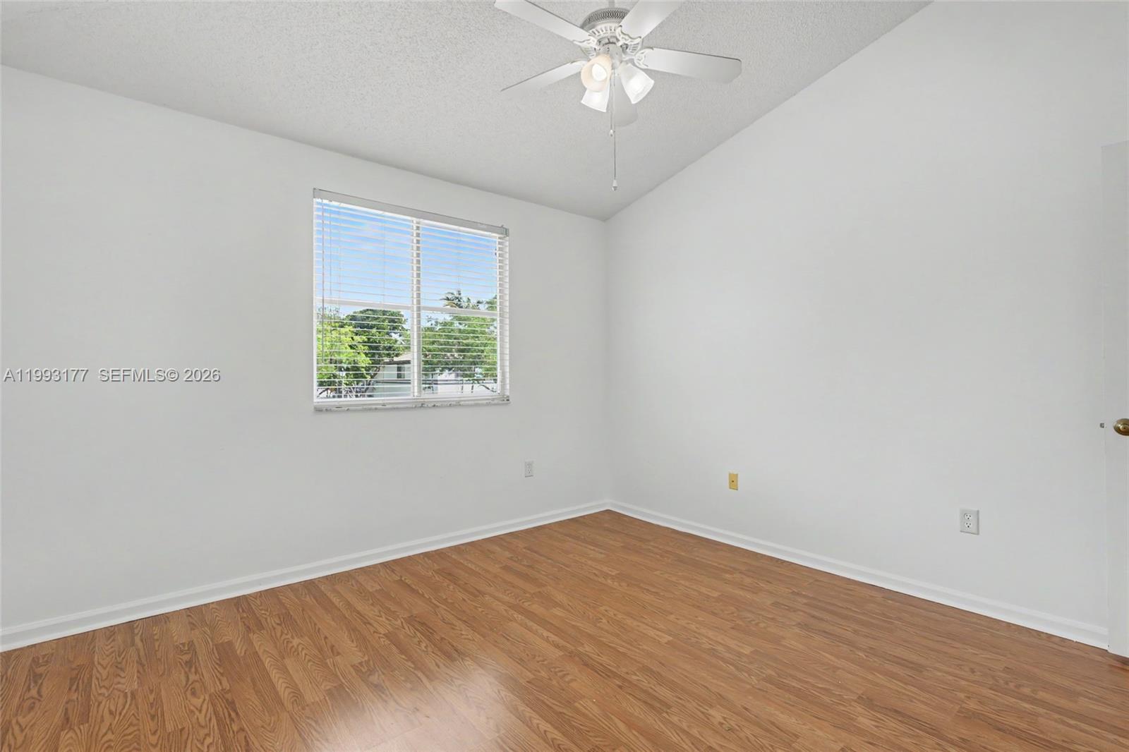 SUNSET PLAZA - Residential