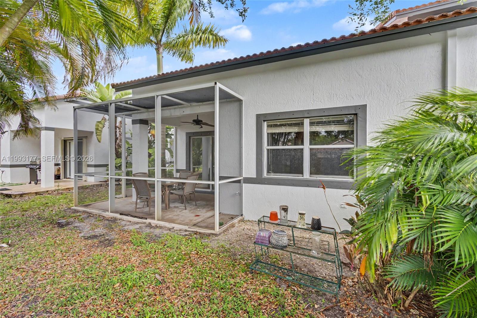 SUNSET PLAZA - Residential