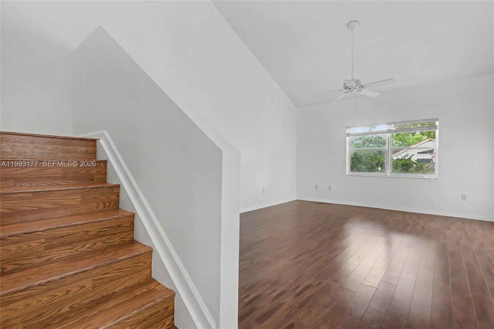 SUNSET PLAZA - Residential