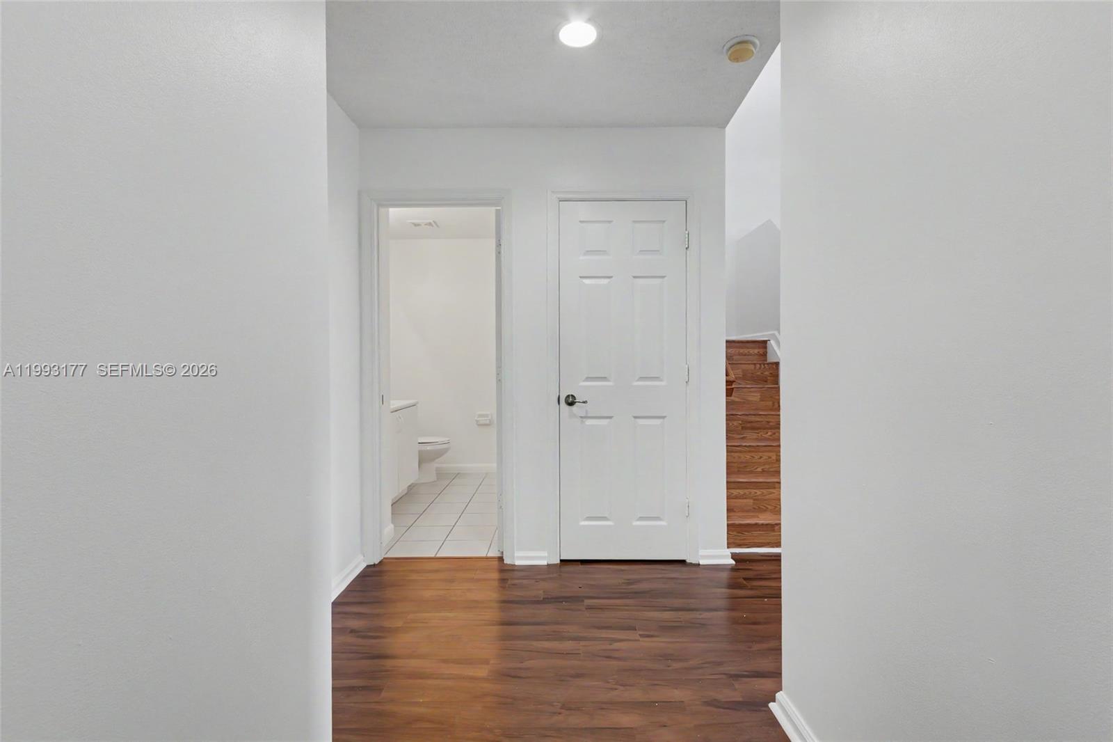 SUNSET PLAZA - Residential