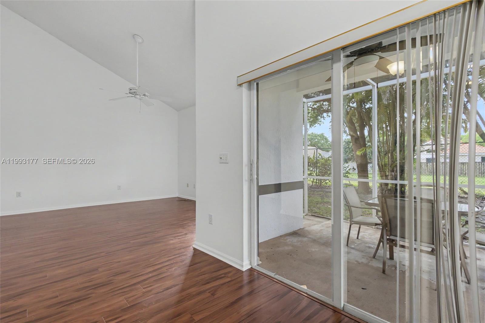 SUNSET PLAZA - Residential