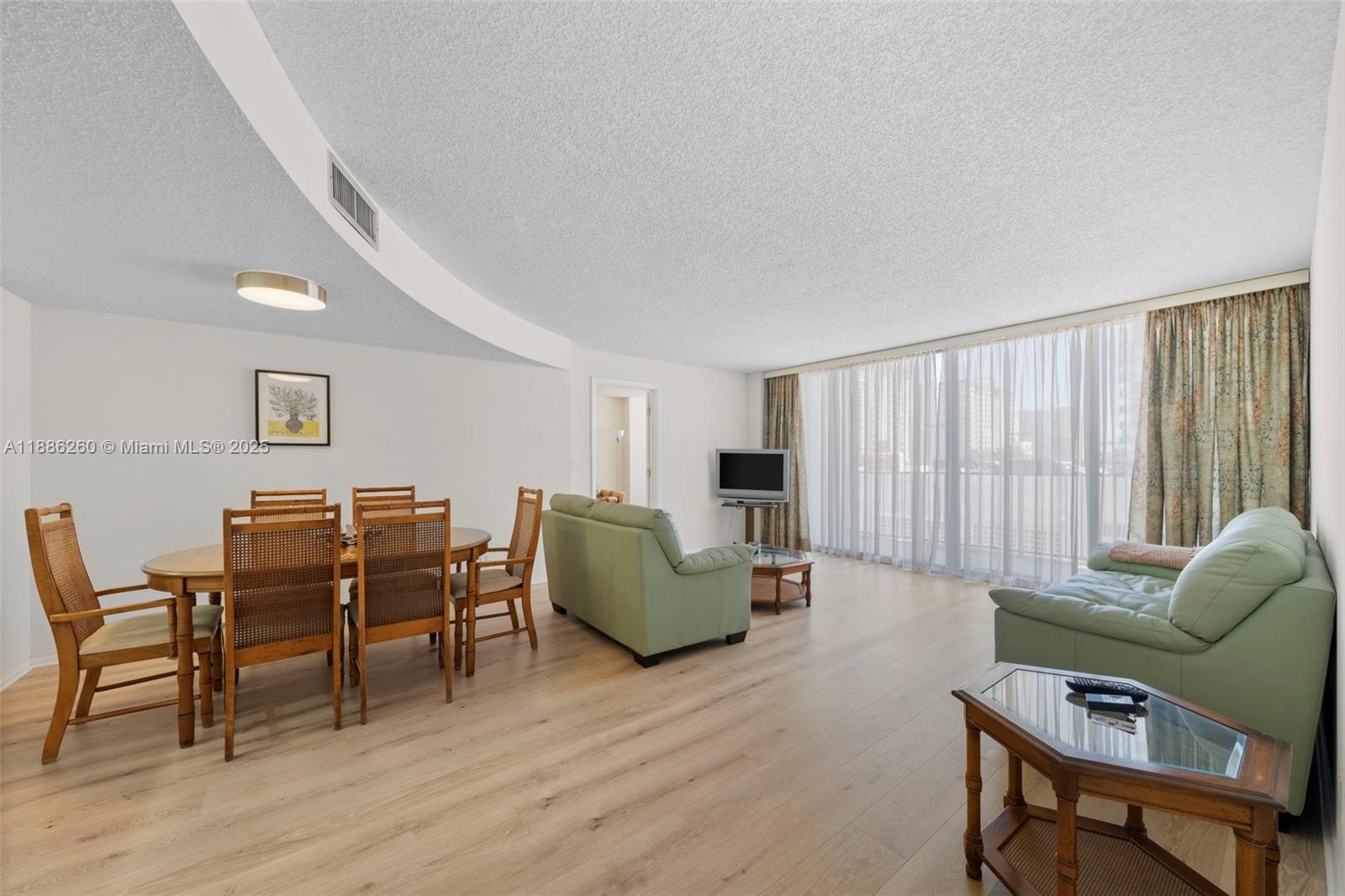 BRITANNIA AT QUADOMAIN CO - Residential Lease