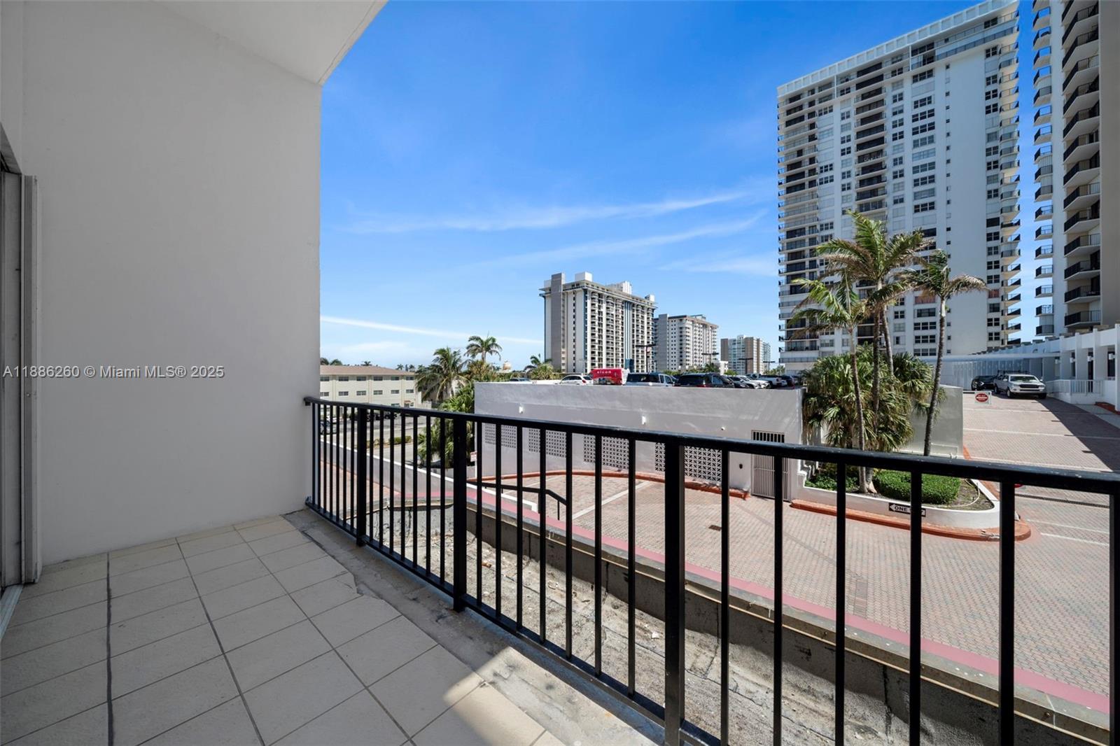 BRITANNIA AT QUADOMAIN CO - Residential Lease