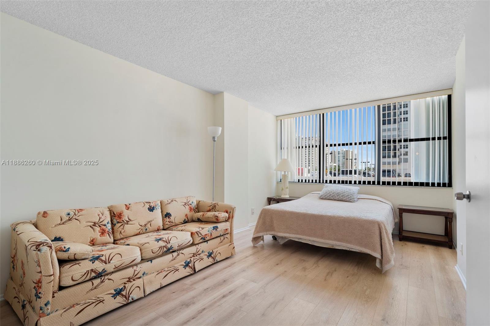 BRITANNIA AT QUADOMAIN CO - Residential Lease