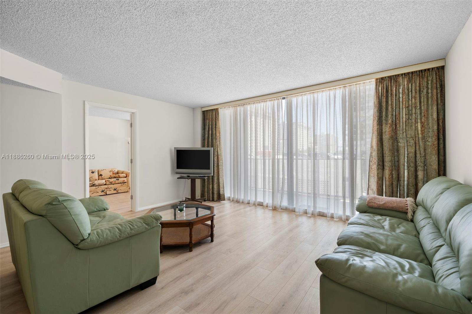 BRITANNIA AT QUADOMAIN CO - Residential Lease