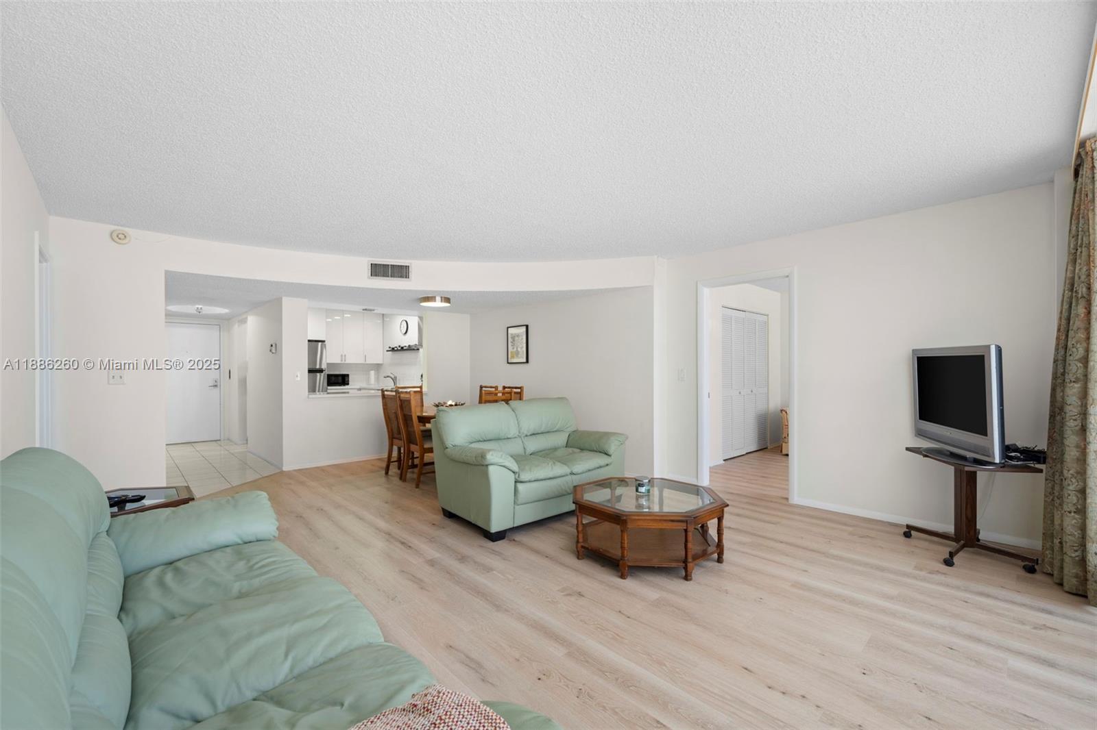 BRITANNIA AT QUADOMAIN CO - Residential Lease