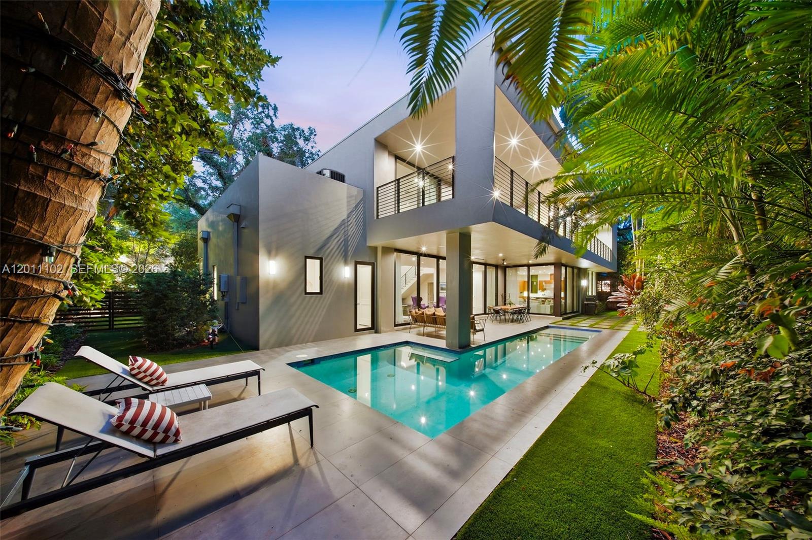 JOHN T PEACOCK EST - Residential