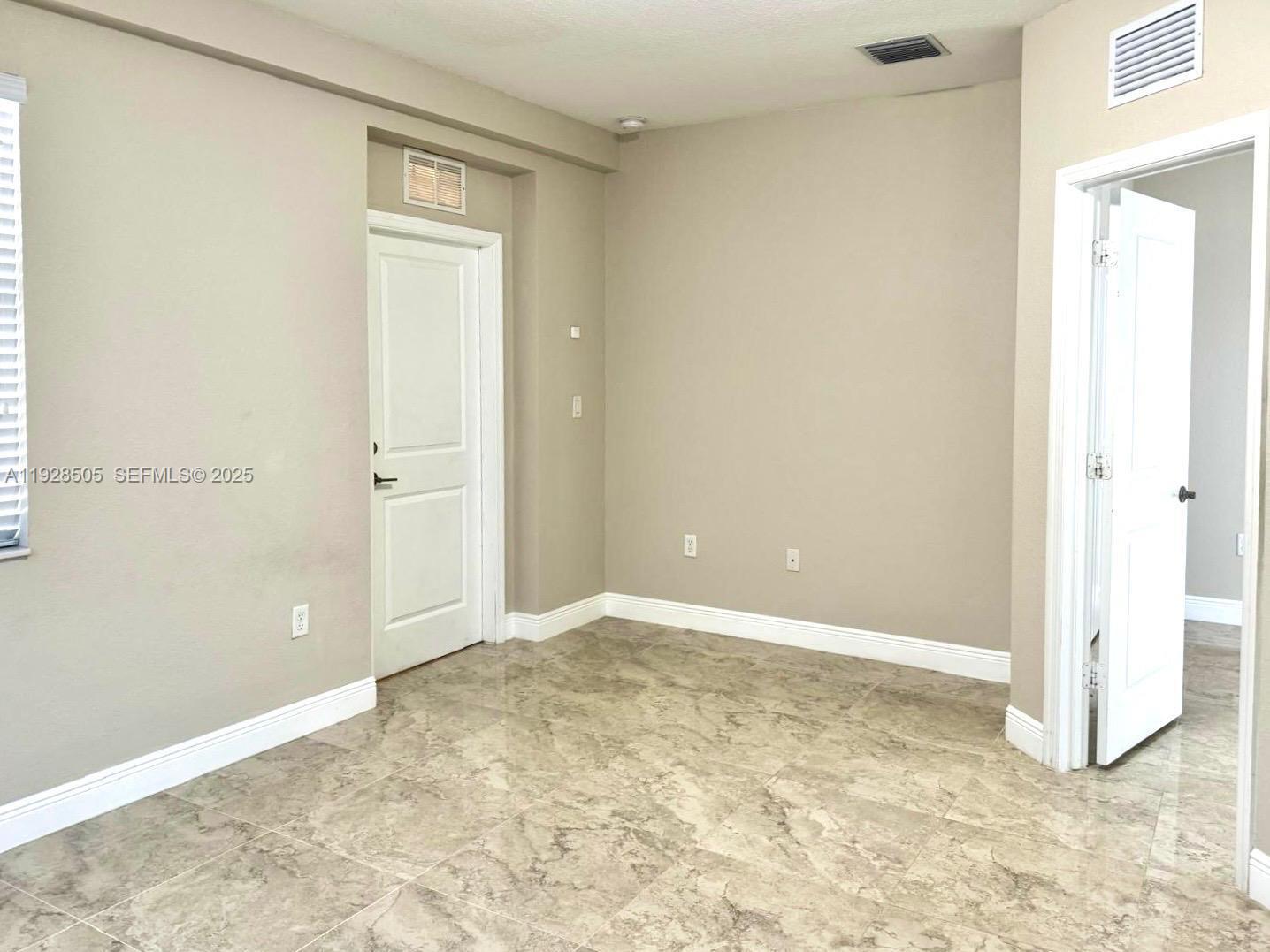 KINGMAN COMMONS - Residential