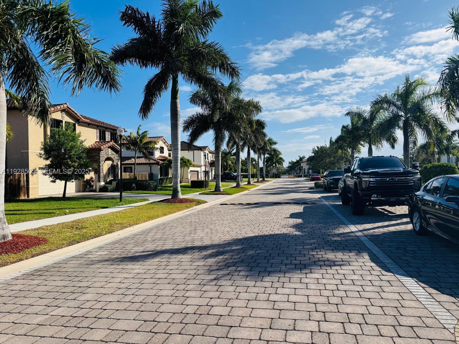 KINGMAN COMMONS - Residential