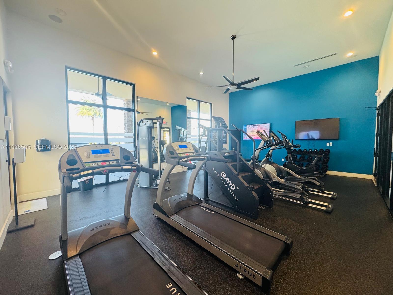 KINGMAN COMMONS - Residential