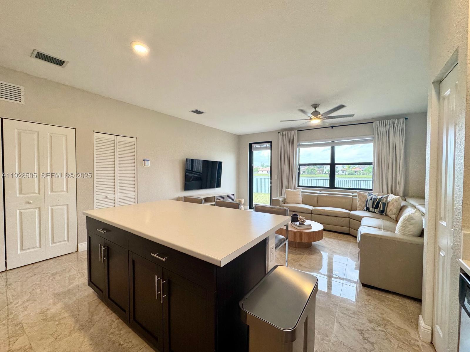 KINGMAN COMMONS - Residential