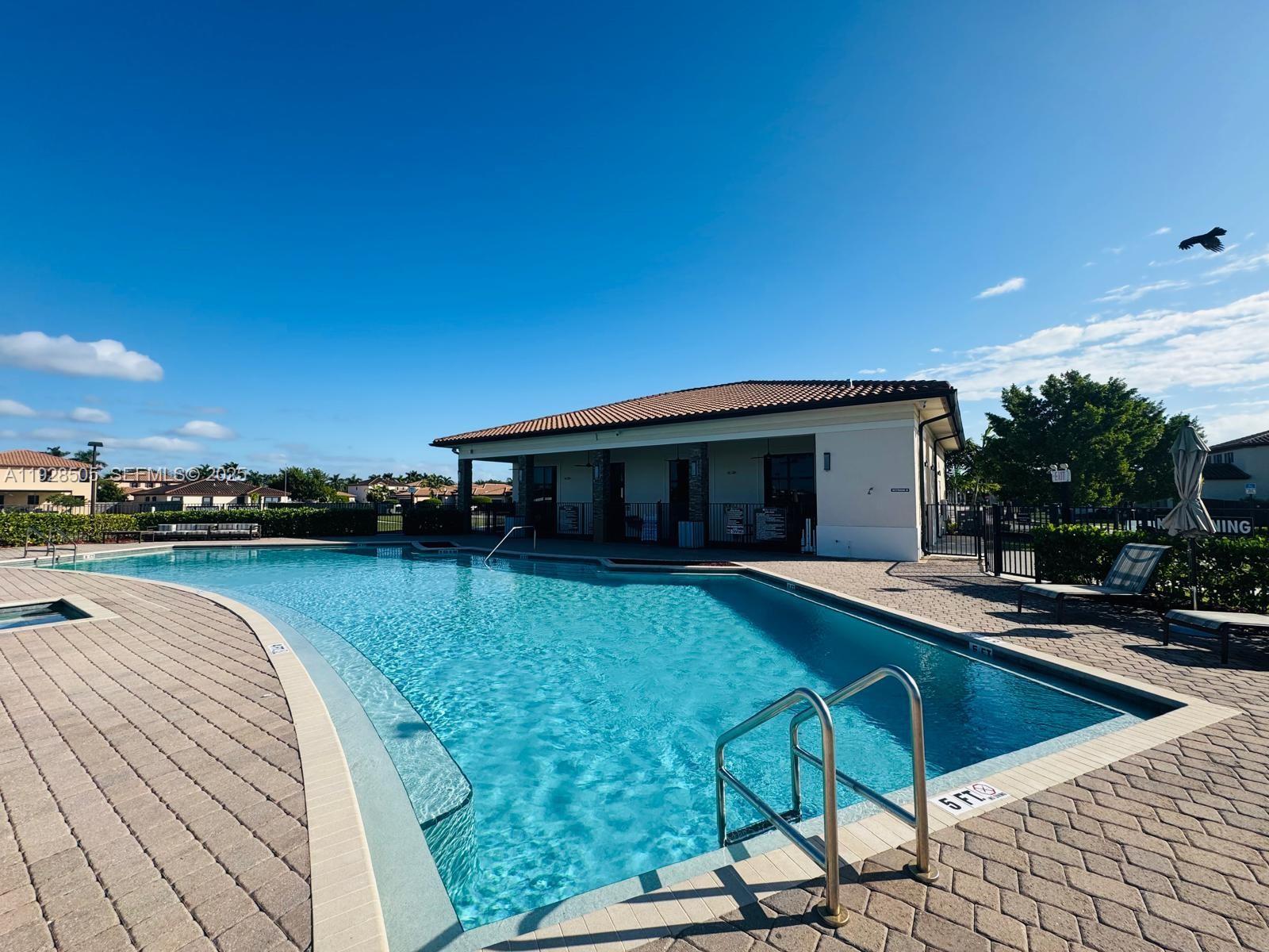 KINGMAN COMMONS - Residential