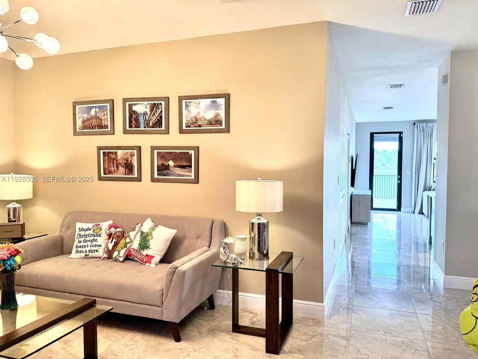 KINGMAN COMMONS - Residential