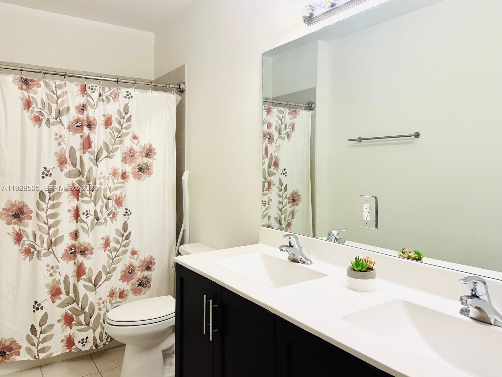 KINGMAN COMMONS - Residential