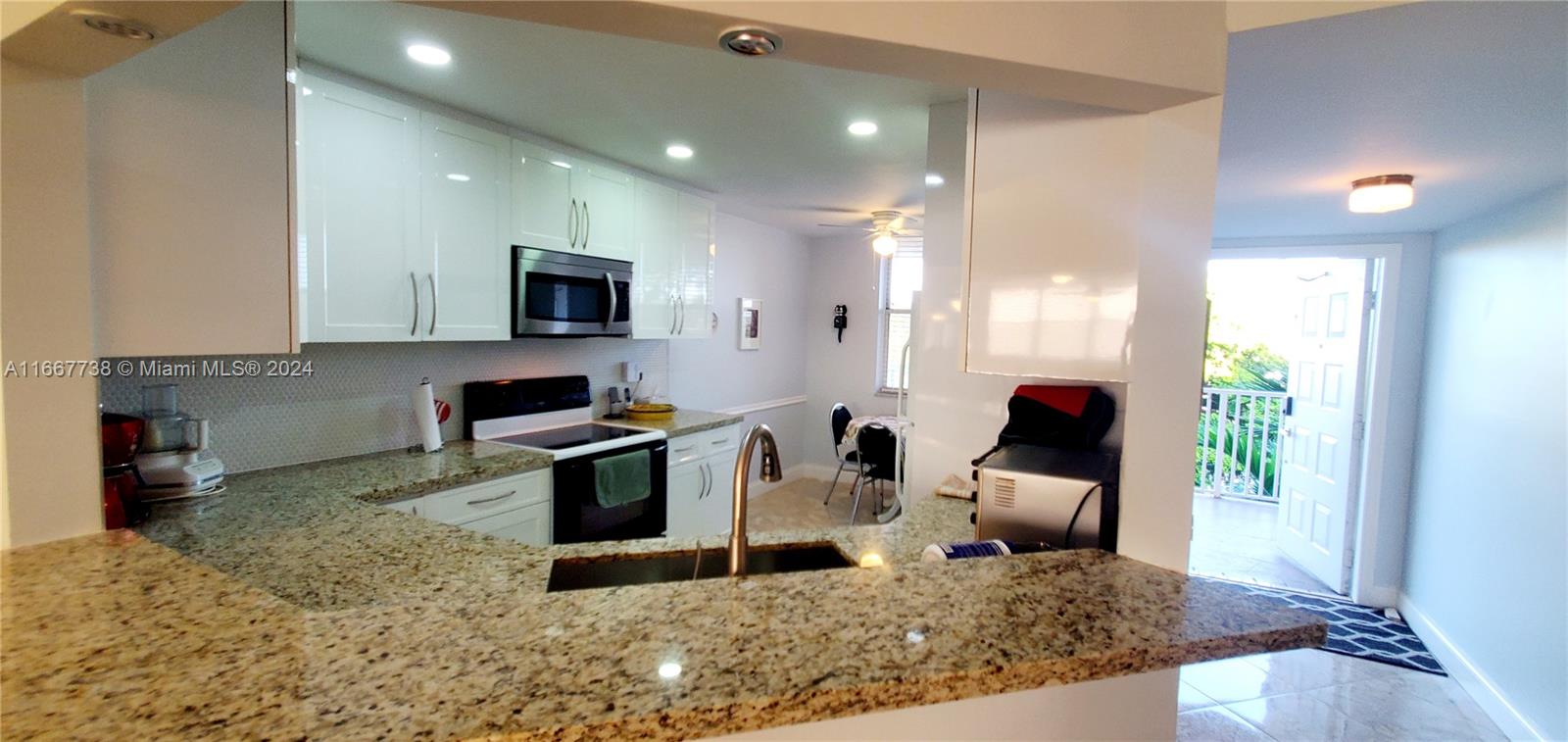 Property for Sale at 2521 Nw 104th Ave 402, Sunrise, Miami-Dade County, Florida - Bedrooms: 2 
Bathrooms: 2  - $235,000