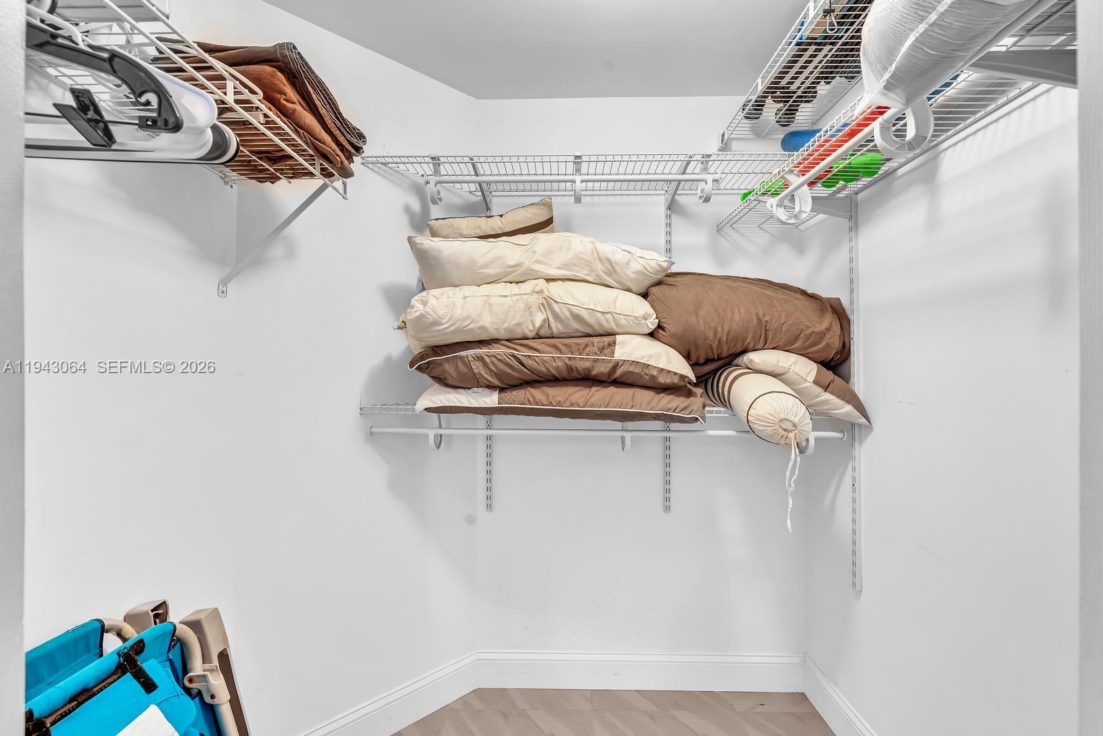 PORTO BELLAGIO CONDO - Residential