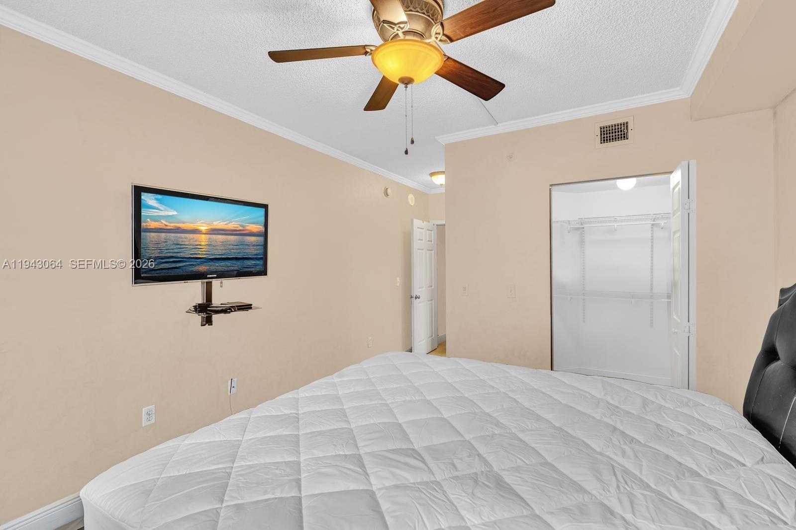 PORTO BELLAGIO CONDO - Residential