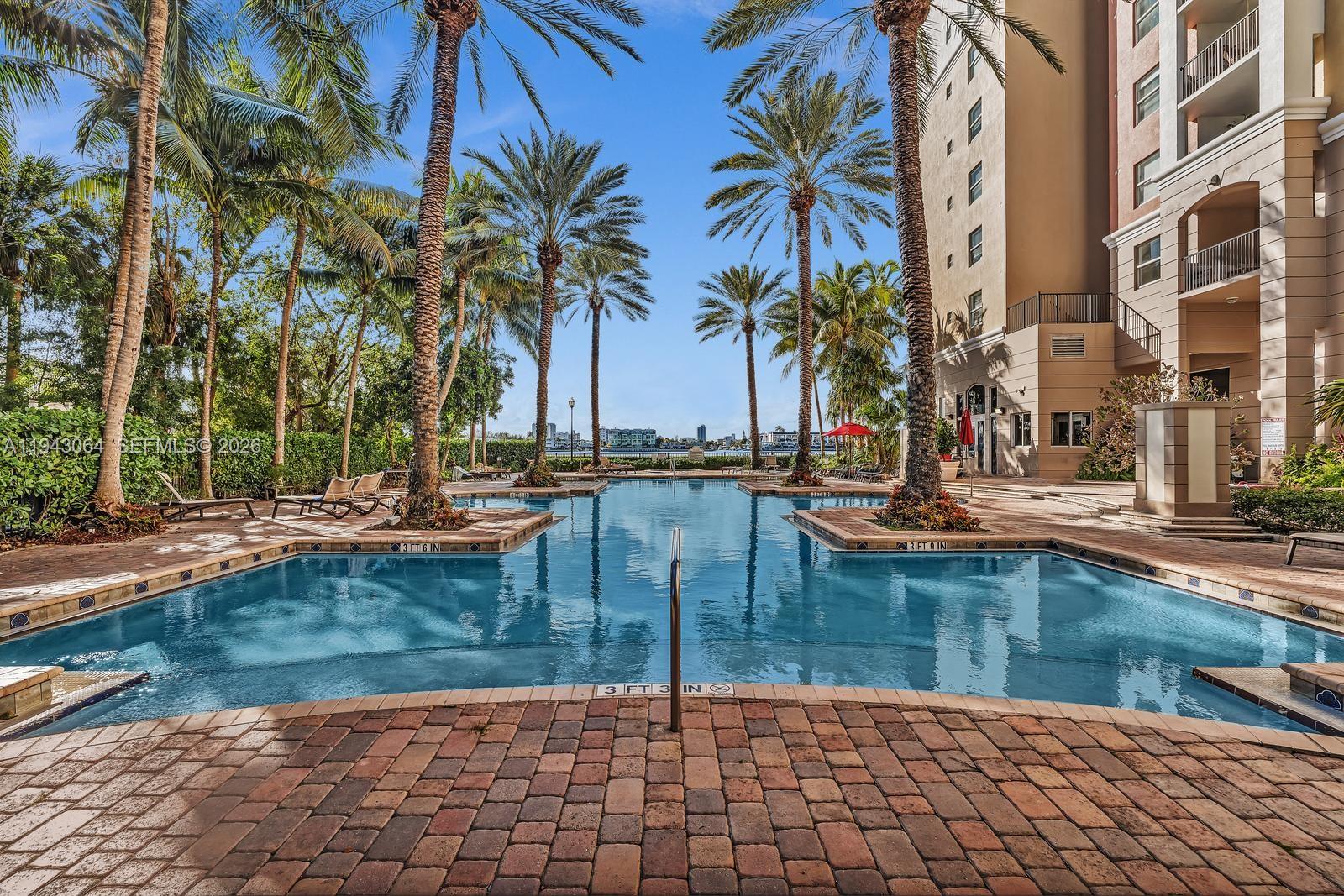 PORTO BELLAGIO CONDO - Residential