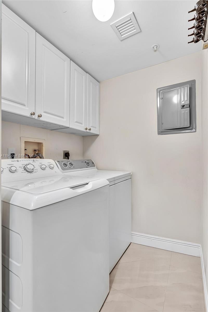 PORTO BELLAGIO CONDO - Residential