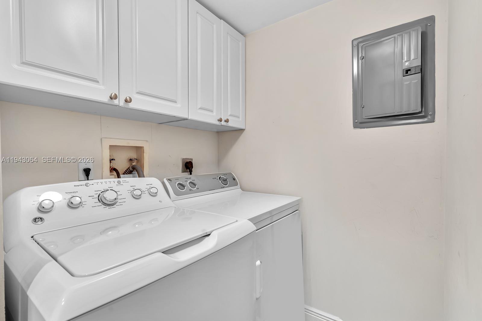 PORTO BELLAGIO CONDO - Residential