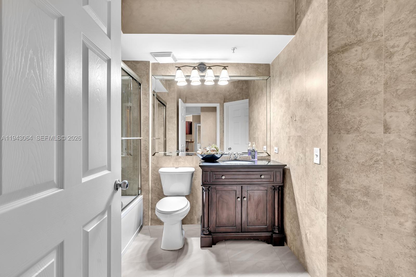 PORTO BELLAGIO CONDO - Residential