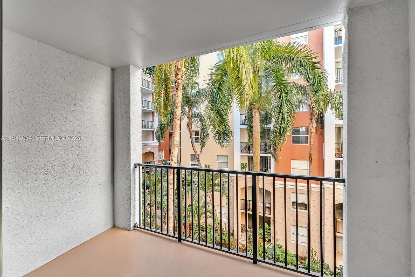 PORTO BELLAGIO CONDO - Residential